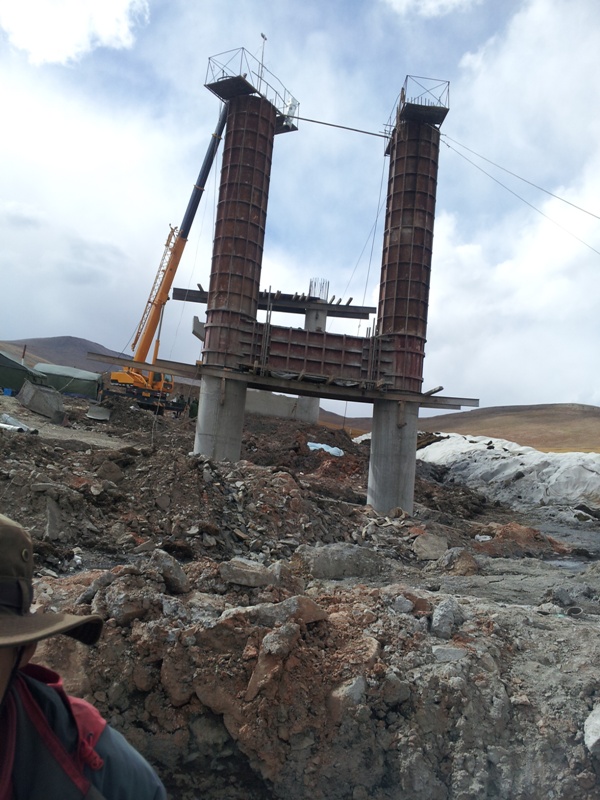 葛南公司儀器在青海玉樹災(zāi)后重建6座高速路橋施工監(jiān)測(cè)